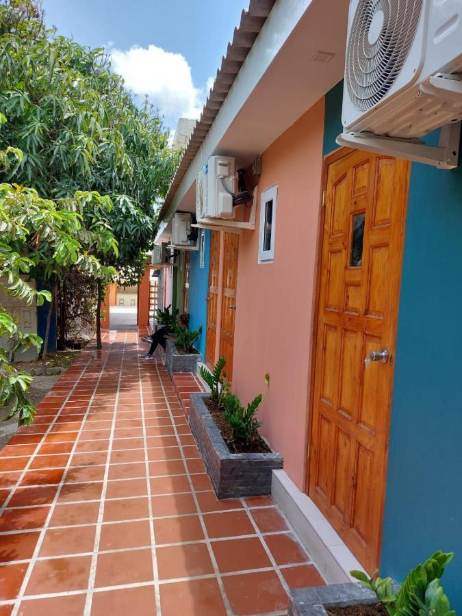 Curasita Colour Appartments & Resort - Adres Kaya Sucre Nst 282 Willemstad Zimmer foto